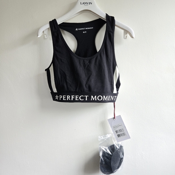 New Perfect Moment Stripes Stars Black/White Sports Bra Medium NWT - Picture 8 of 11